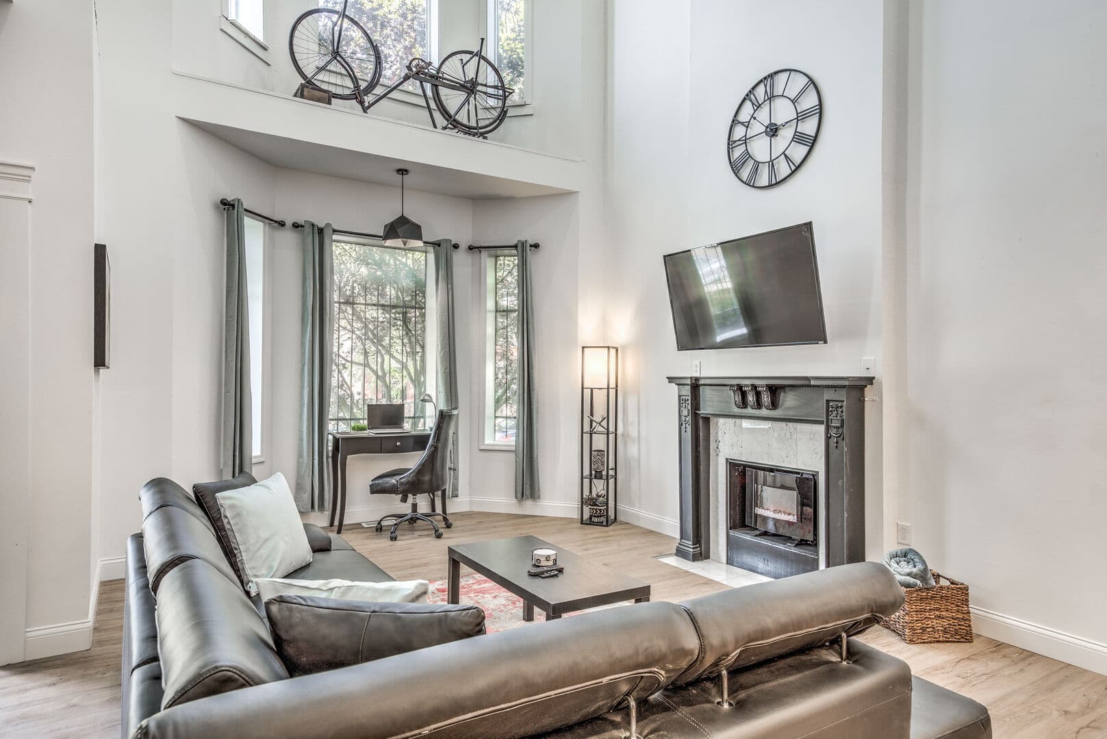 Lenox Comfort Corner - Image 2