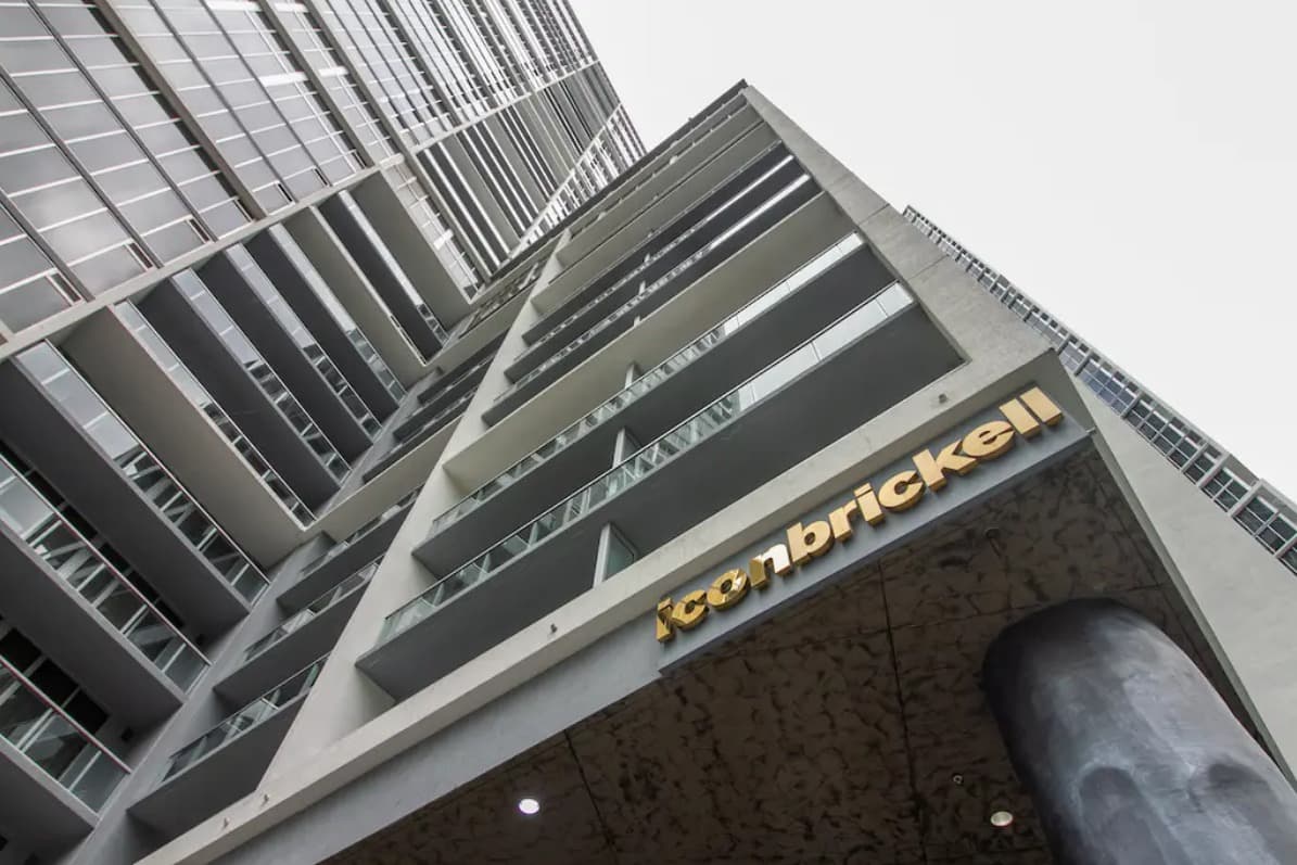 Iconic Views - Image 15