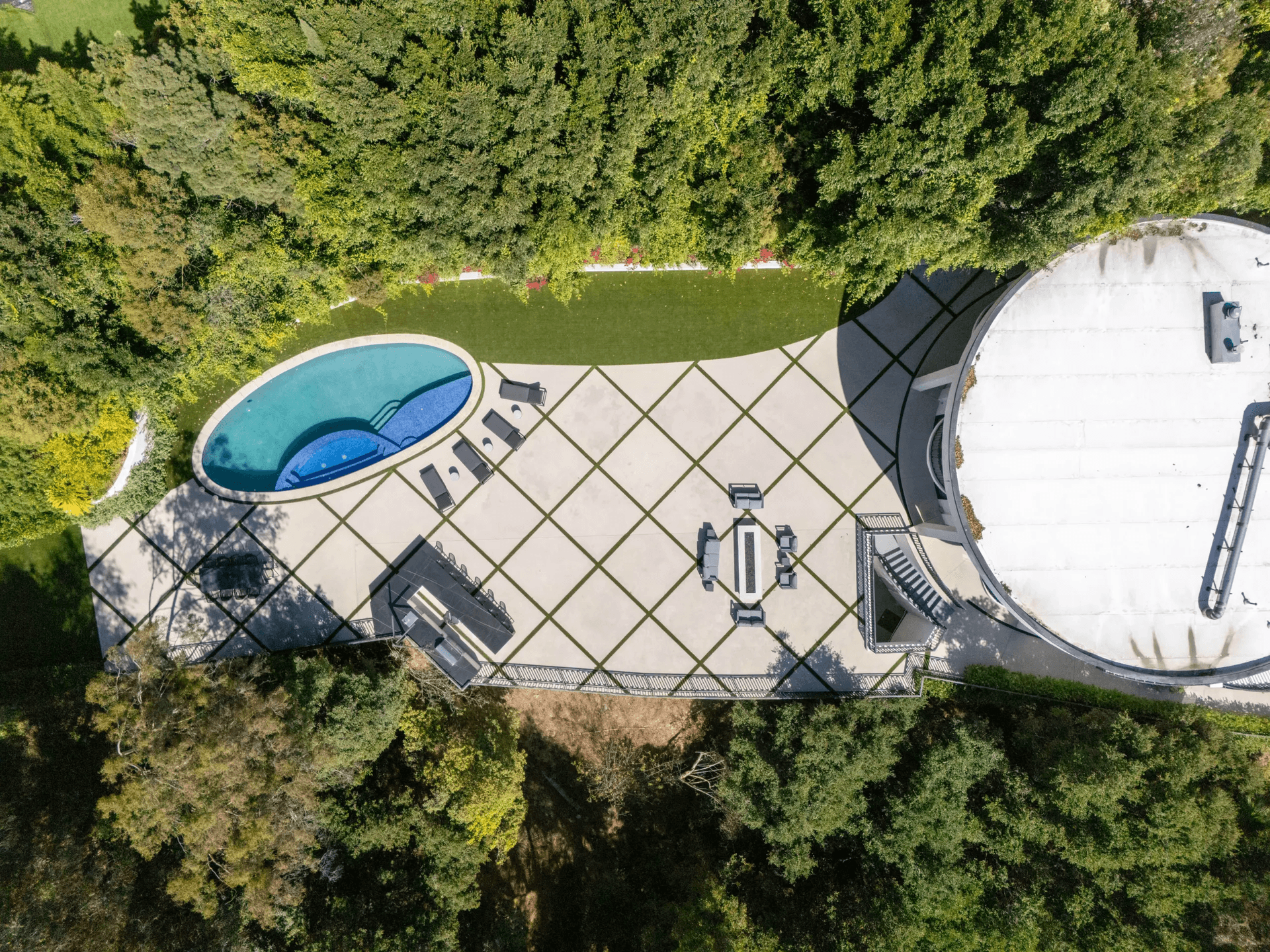 Noble Crest - Image 59