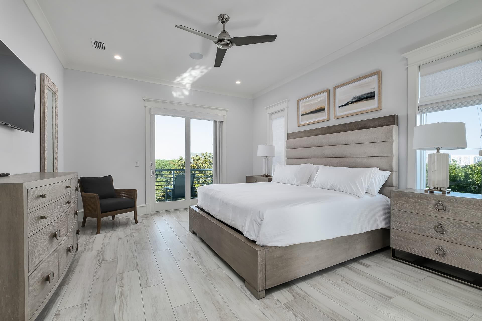 Social Manor - Image 27