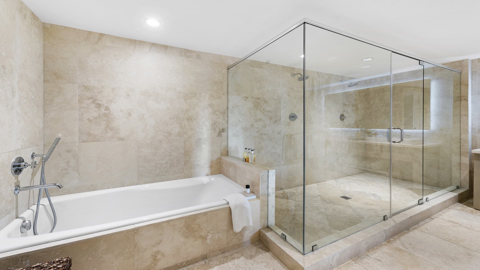 1 Hotel & Homes Condo #945 - Image 5