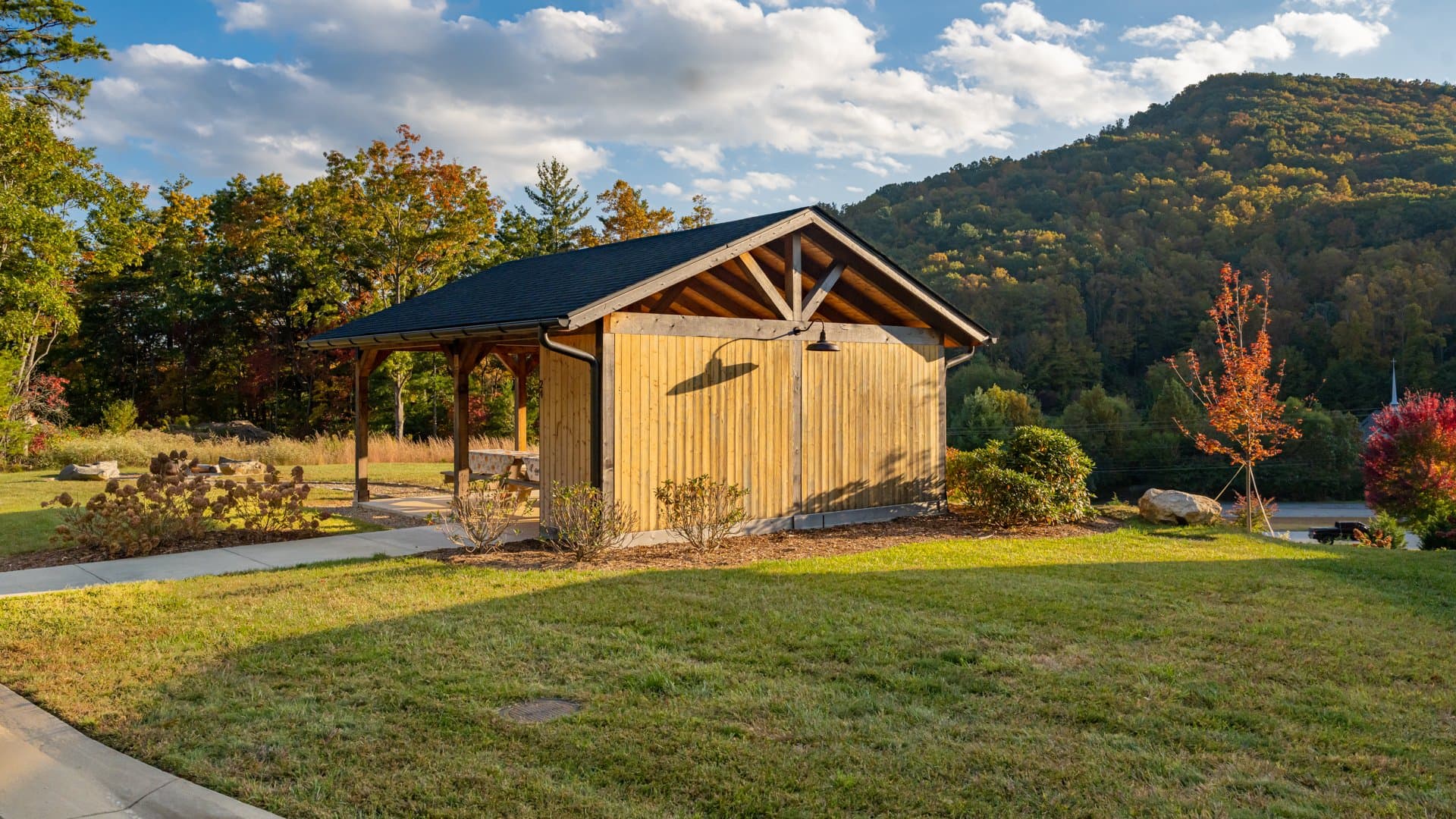 Magnolia Mountain Home - Image 32