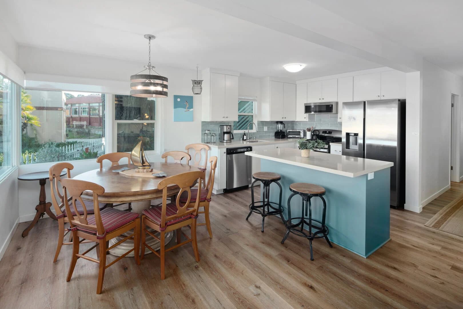 Surf and Bay A Home - Image 3