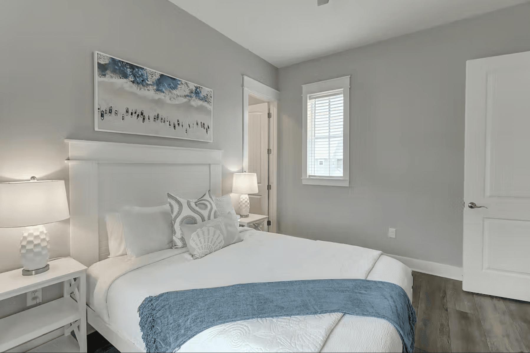 Coastal Happy Ours - Image 23