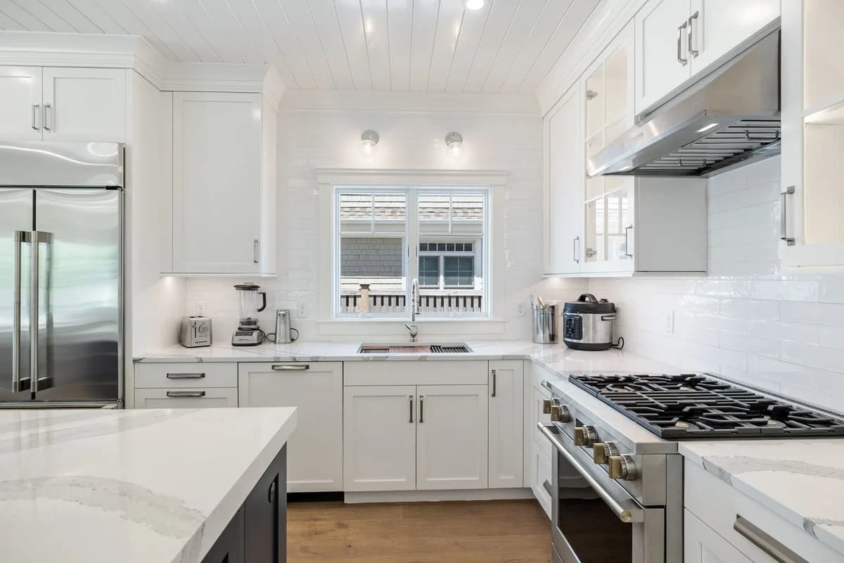 Mayflower Sands - Image 6