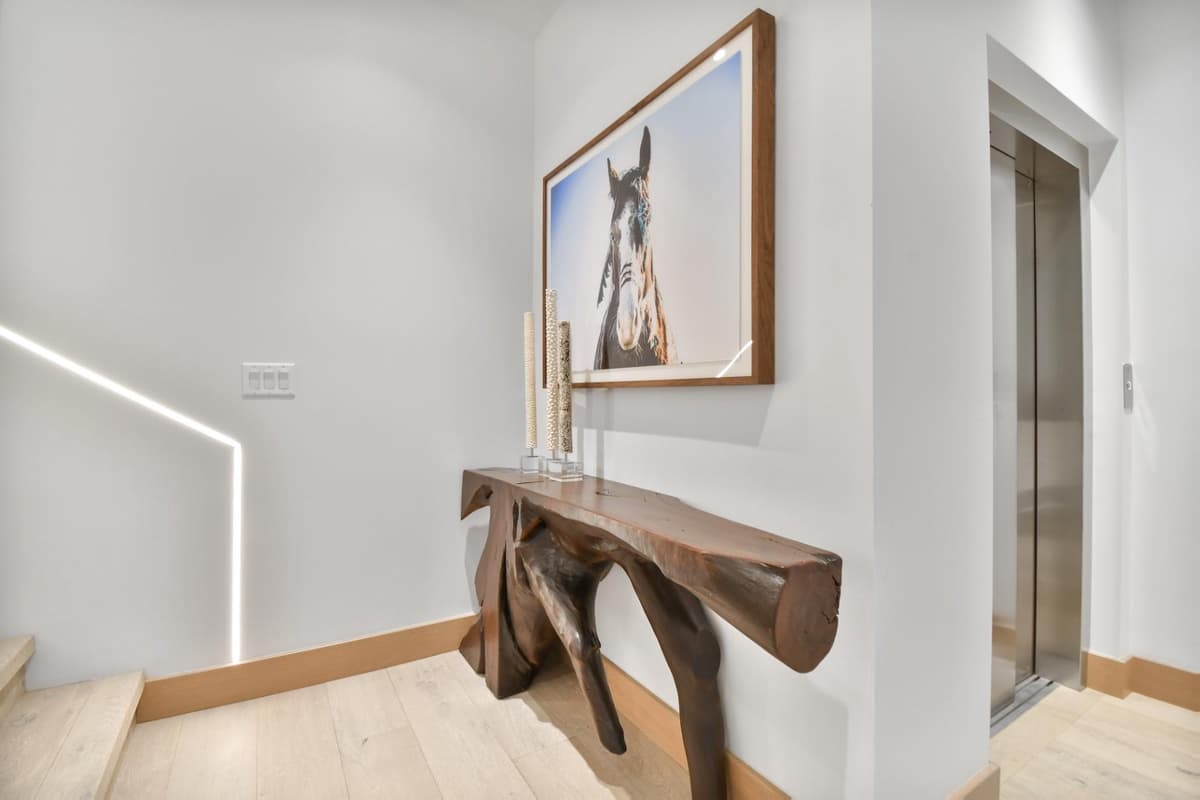 Kings Crown #103 - Image 22