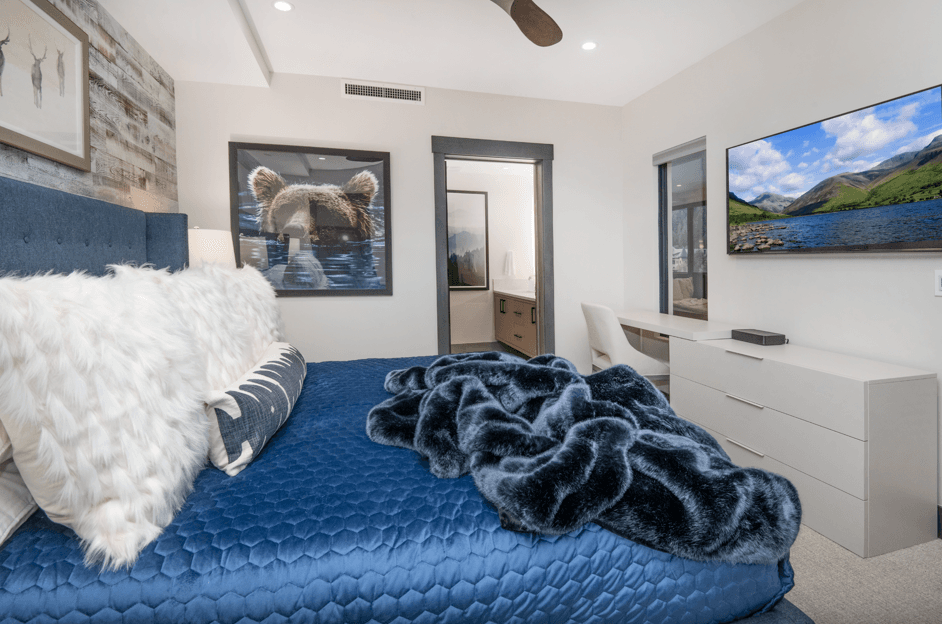 Avon Riverfront #402 - Image 23