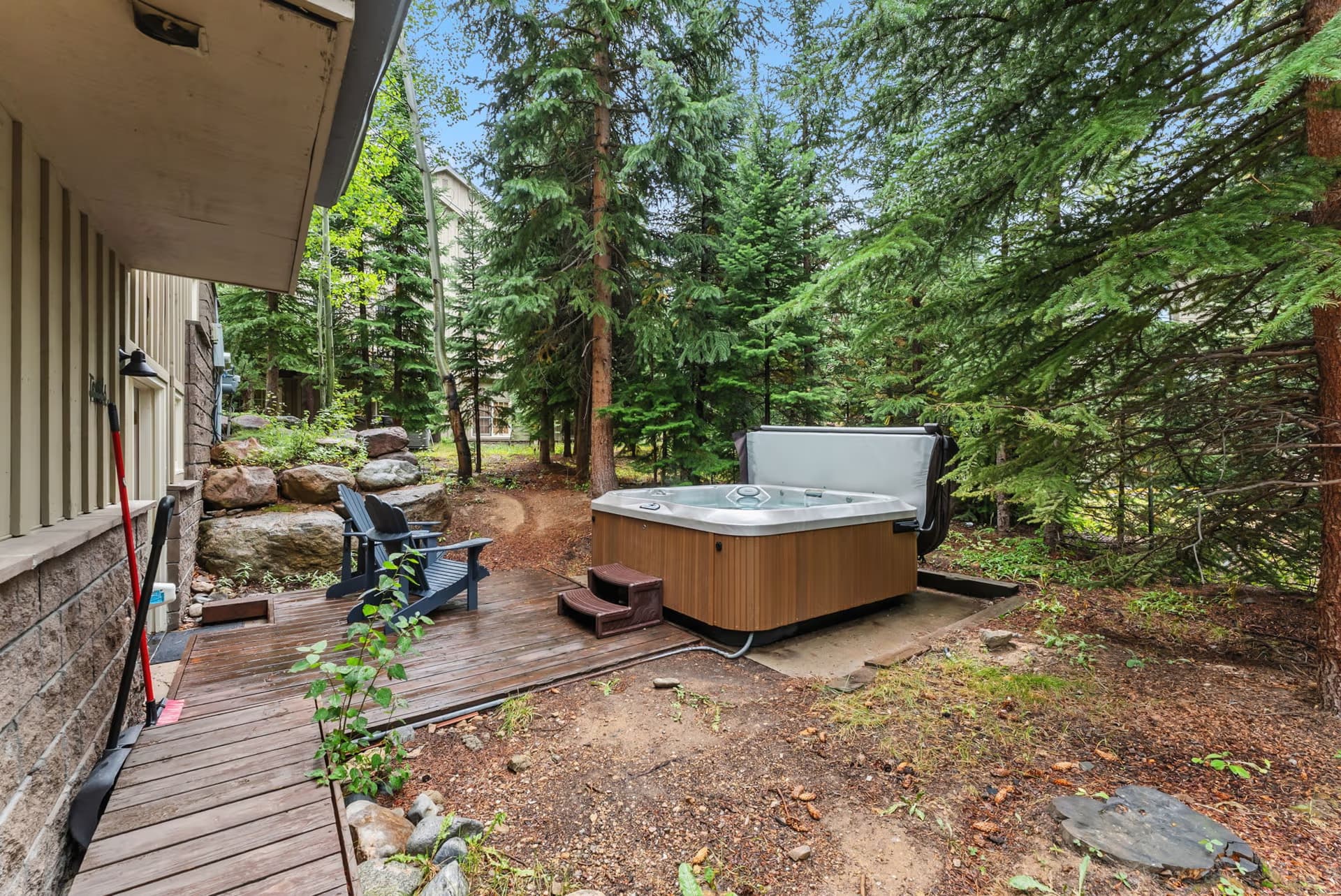 Peak 8 Lodge - Image 3