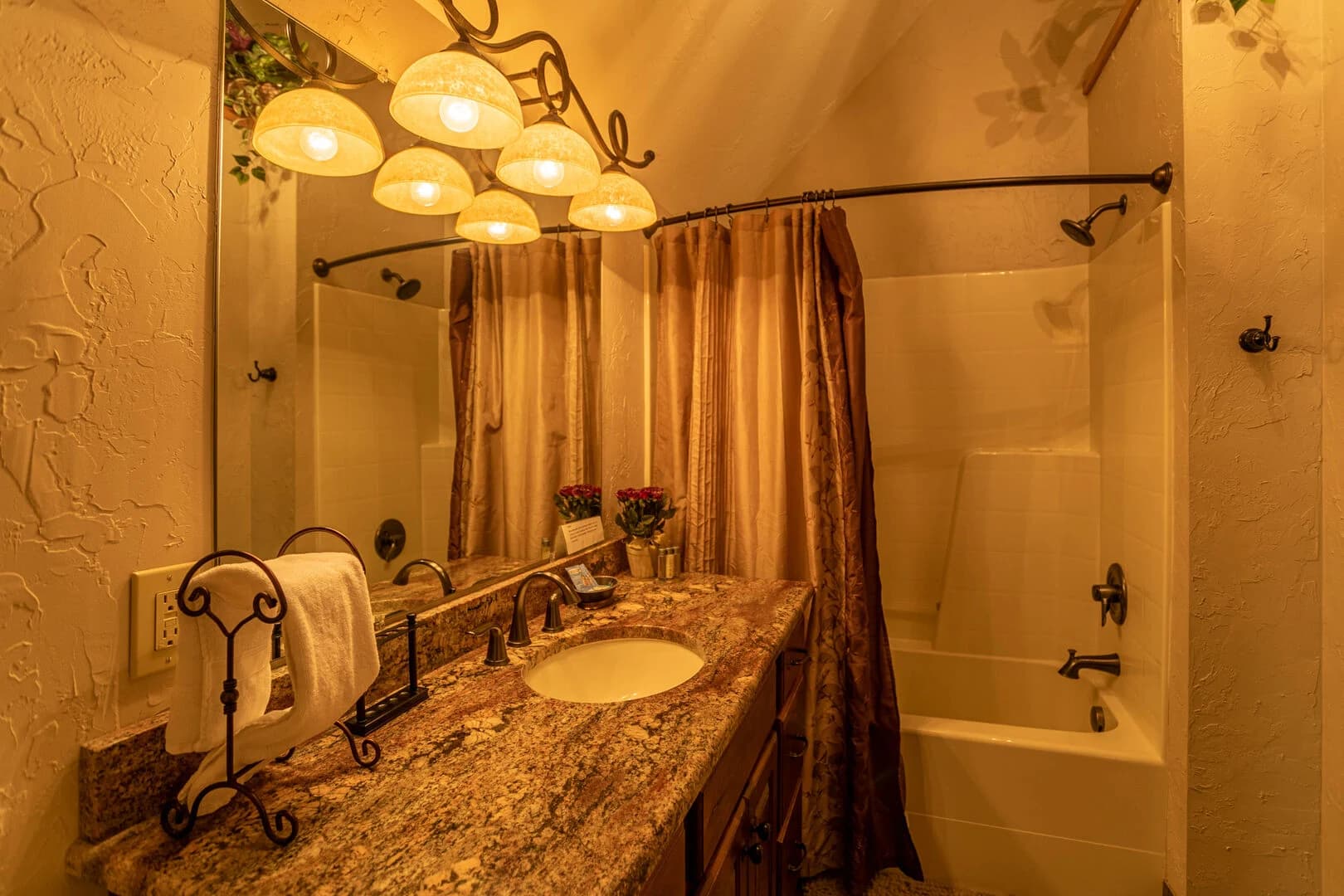 Lodge at Twin Rivers - Image 31