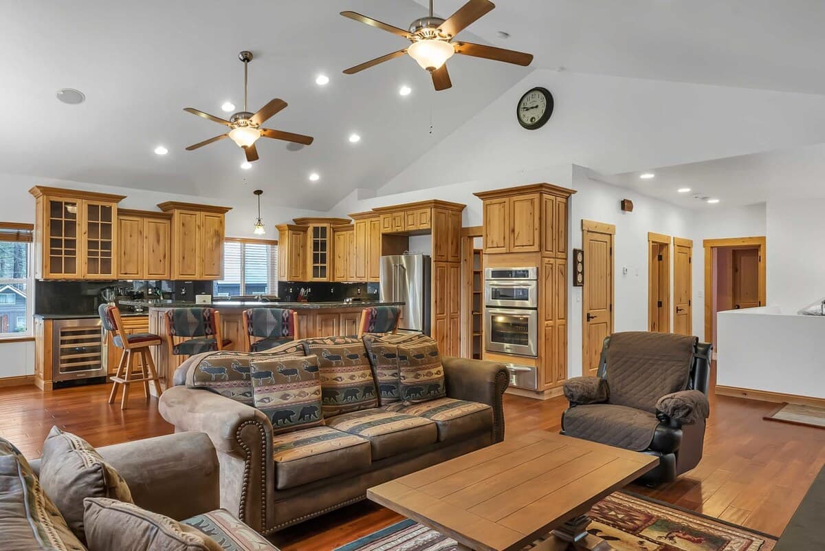  Steelhead Family Home - Image 8