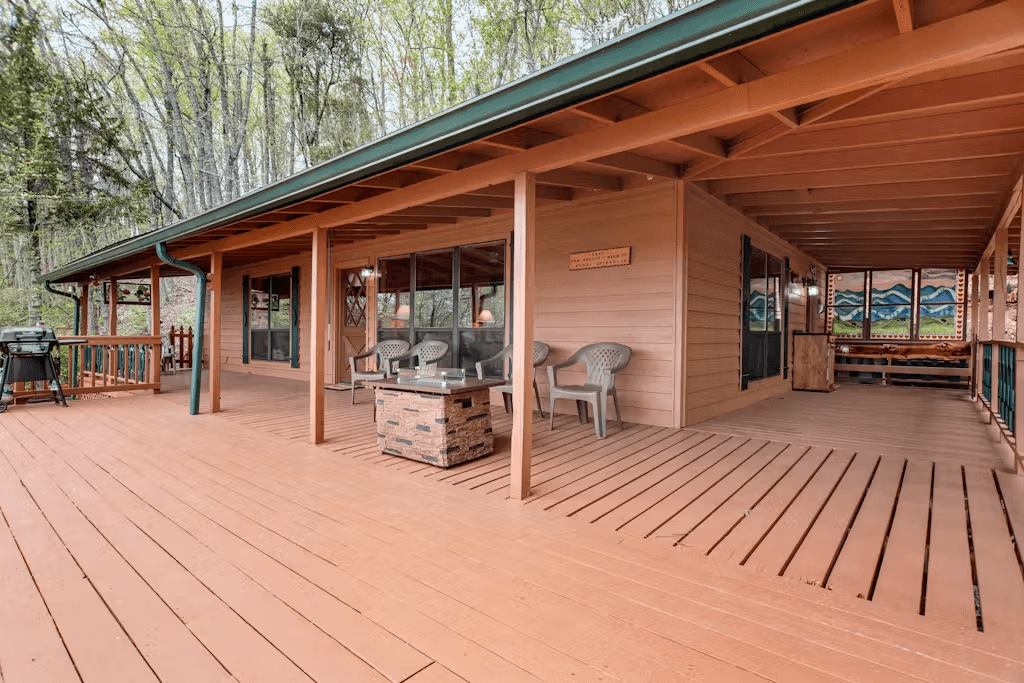 Black Bear Cabin - Image 19