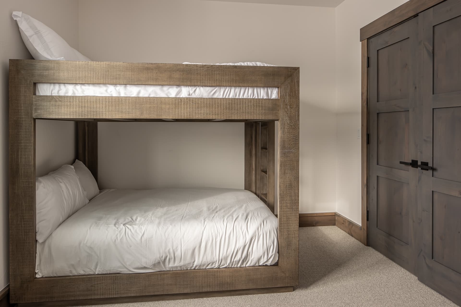 Lower Cascade Ridge - Image 19