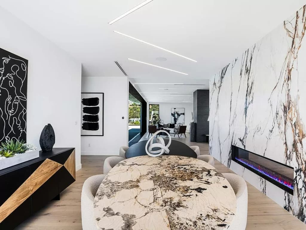 Monarch Modern - Image 20