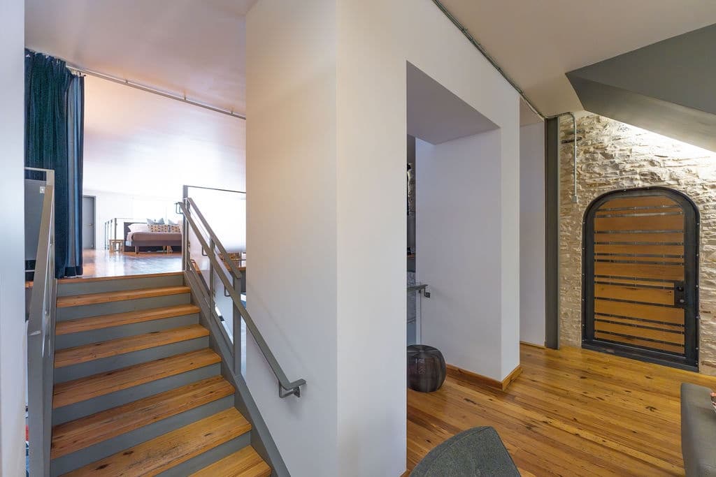 Loft On Congress Home - Image 19