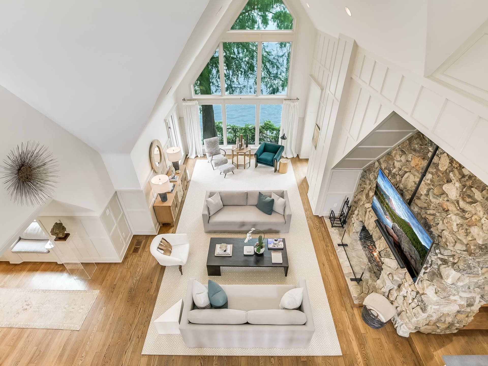 Manor on Lake Austin - Image 17