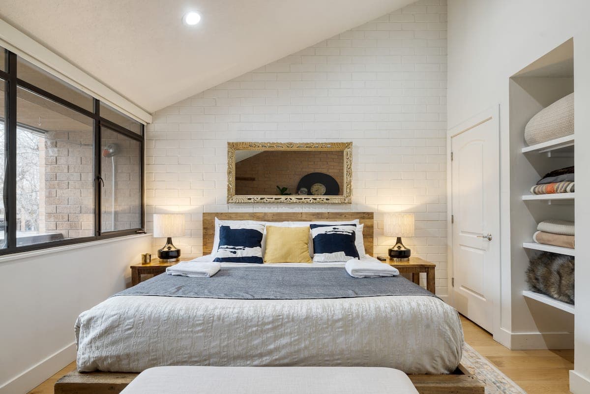 Parkside Condo - Image 9