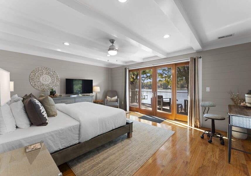 Sandy Shore - Image 20