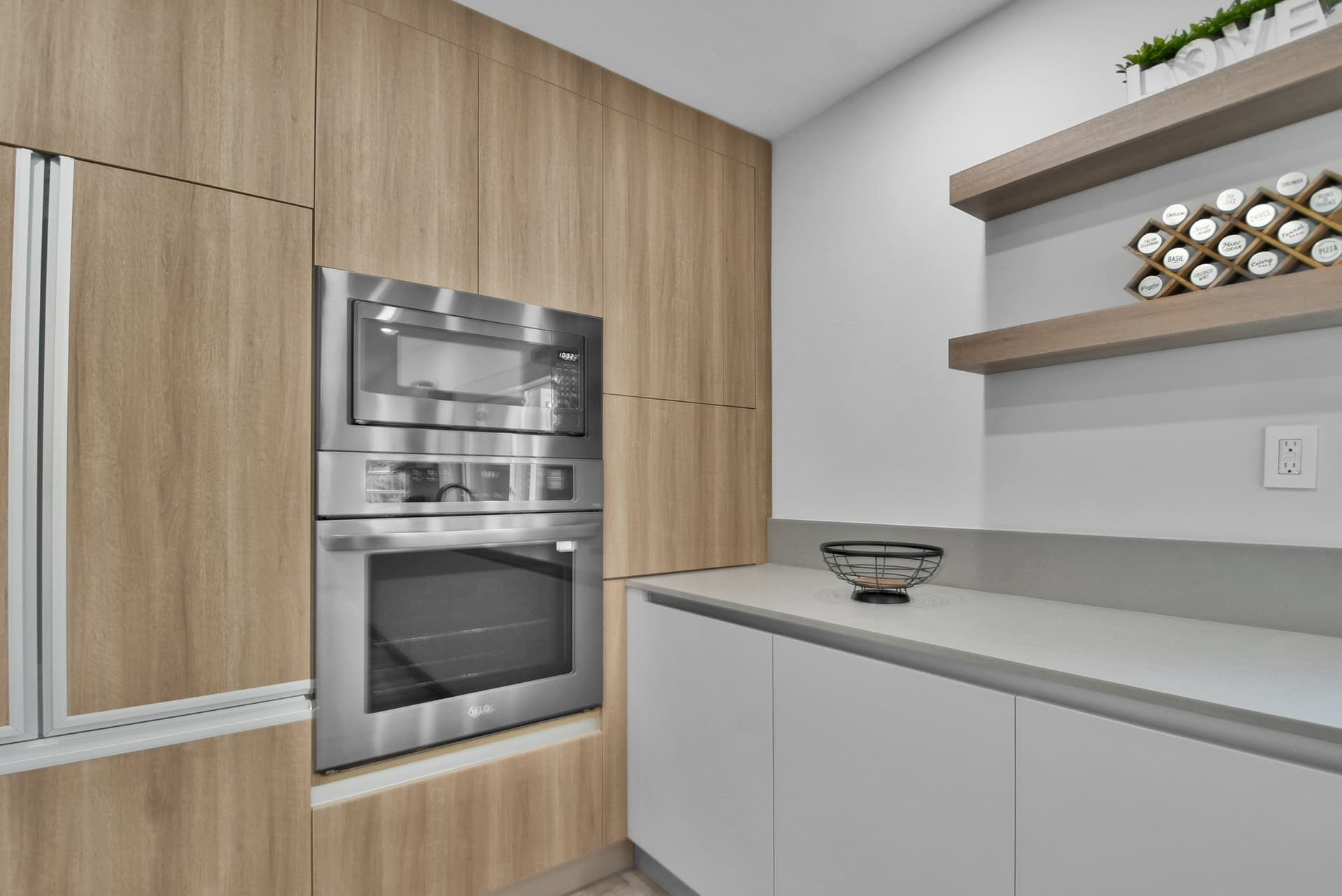 Bluebird House - Image 16