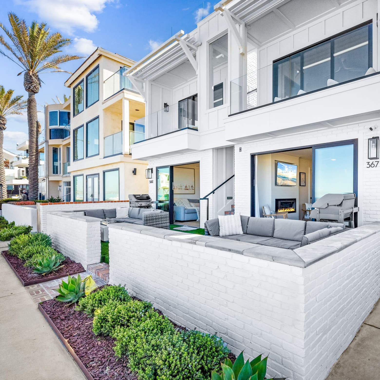 Luxury Ground Oceanfront - Image 1