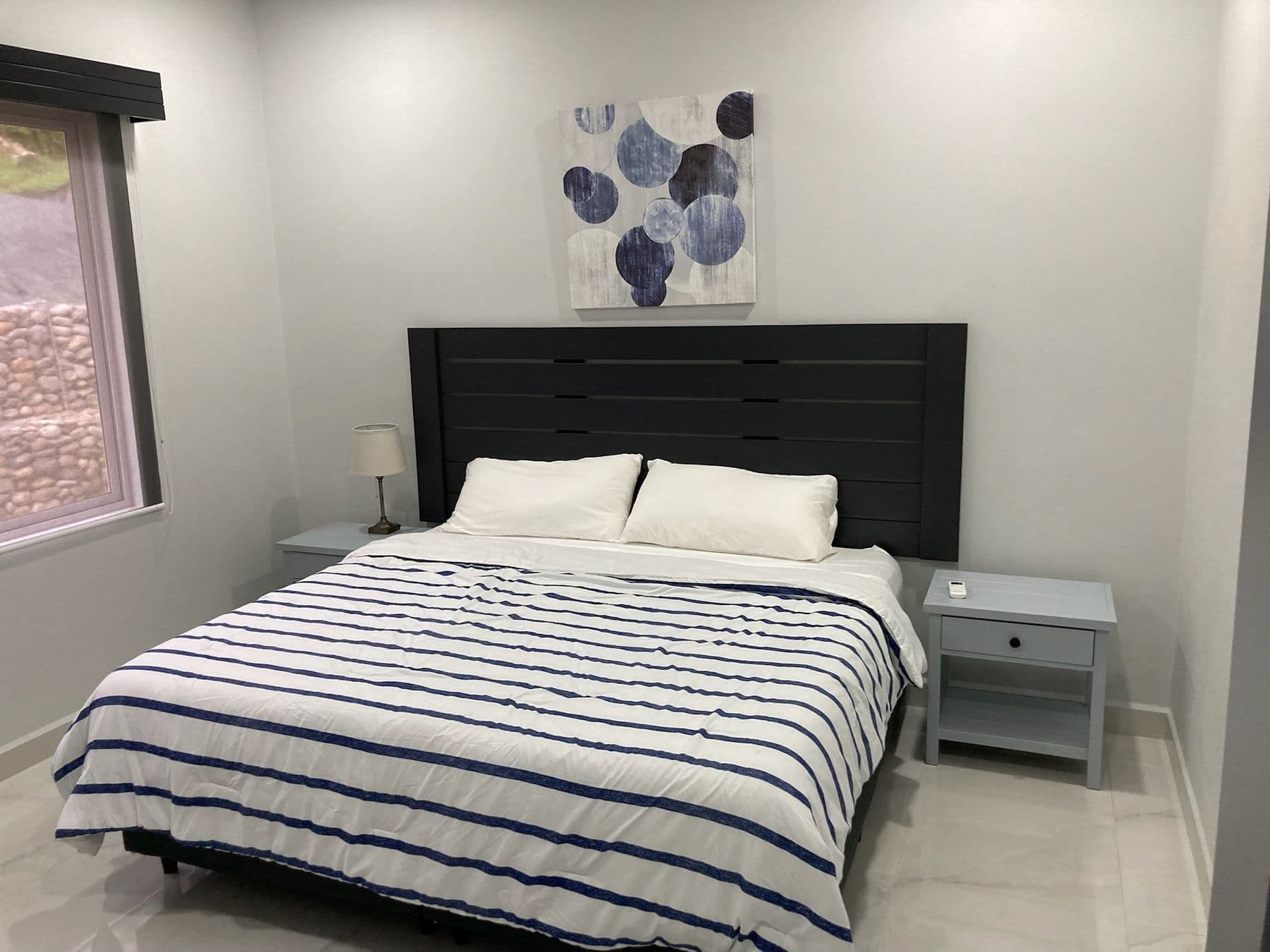 South Family Home - Image 12