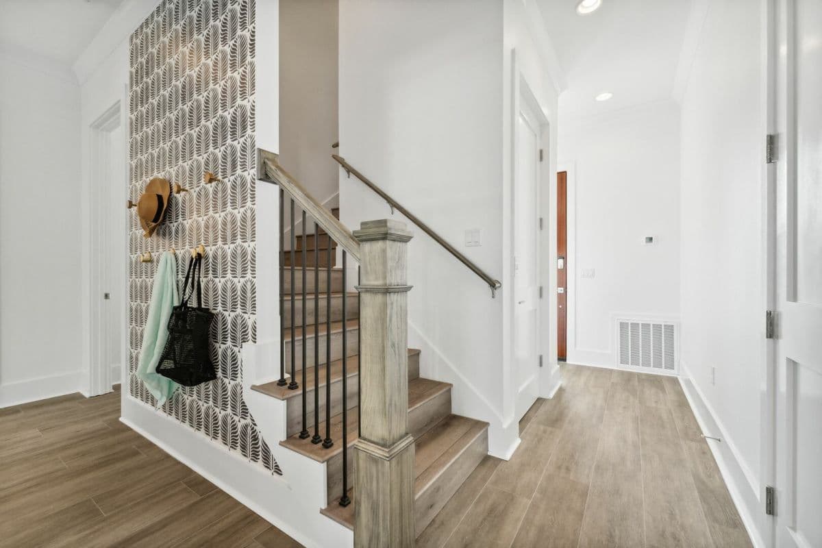 Summer Lane - Image 17