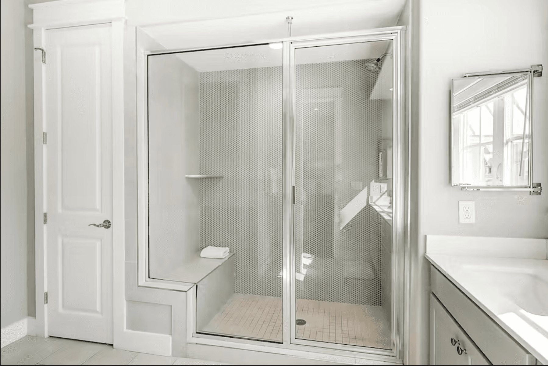 Top of the Shoreline - Image 19