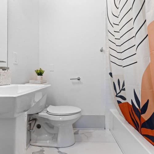 House of Vibes - Image 25