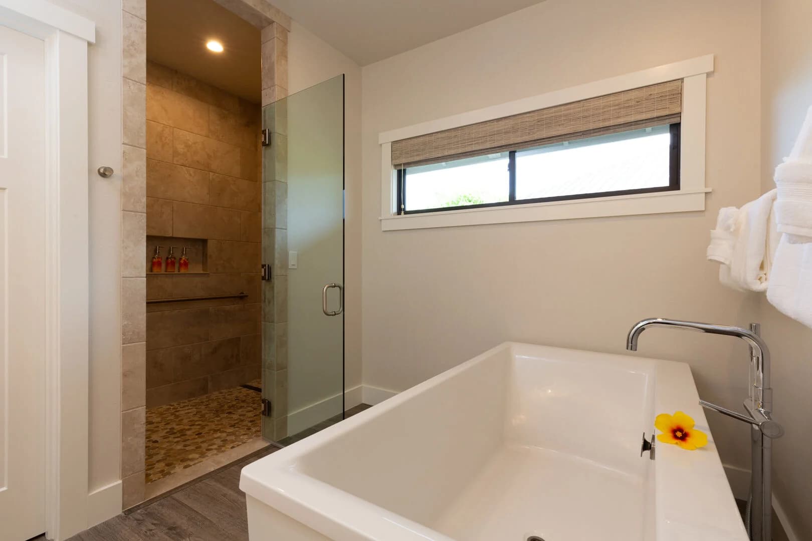 Peaceful Paradise - Image 11