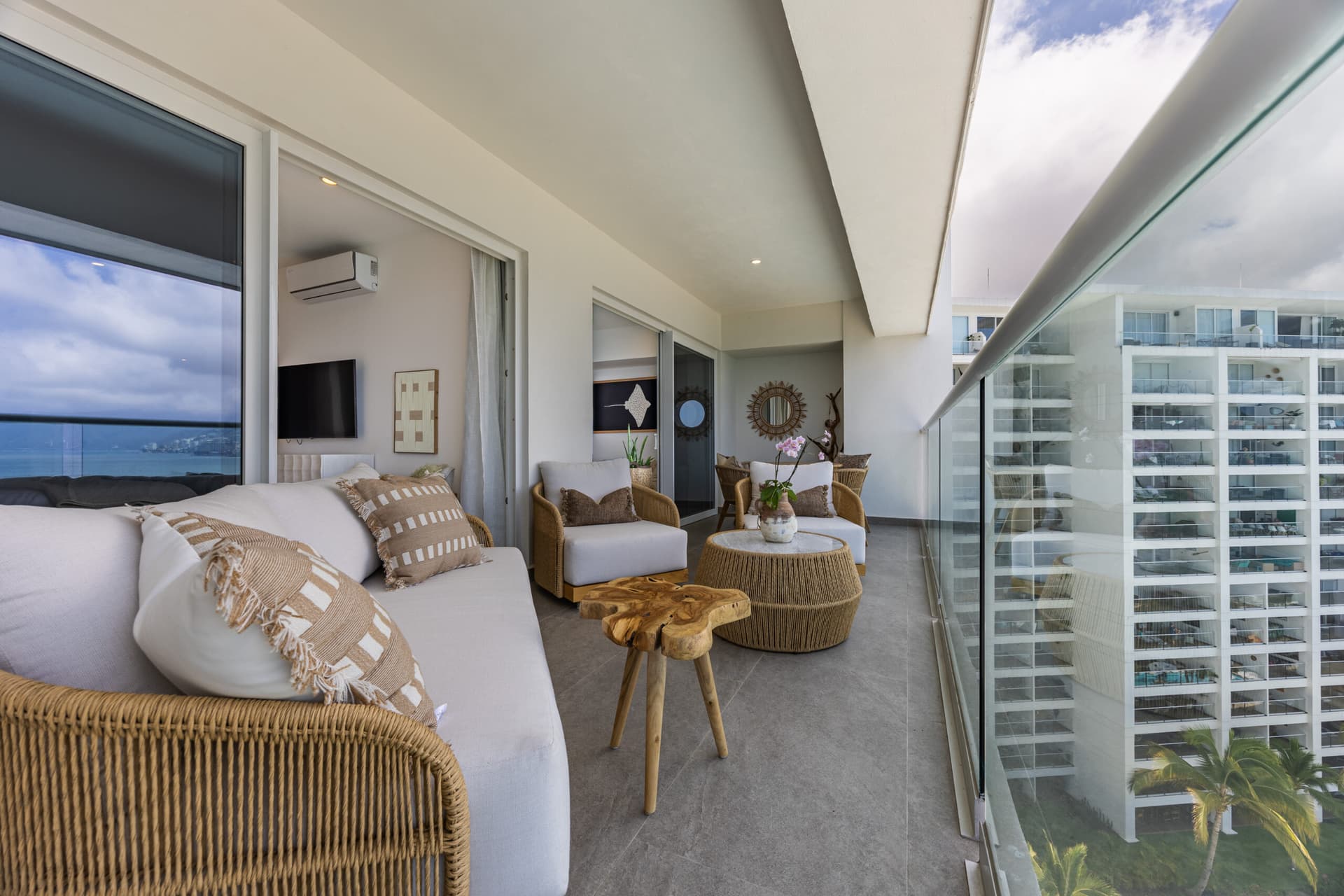 Harbor 171 Residences #803 - Image 23