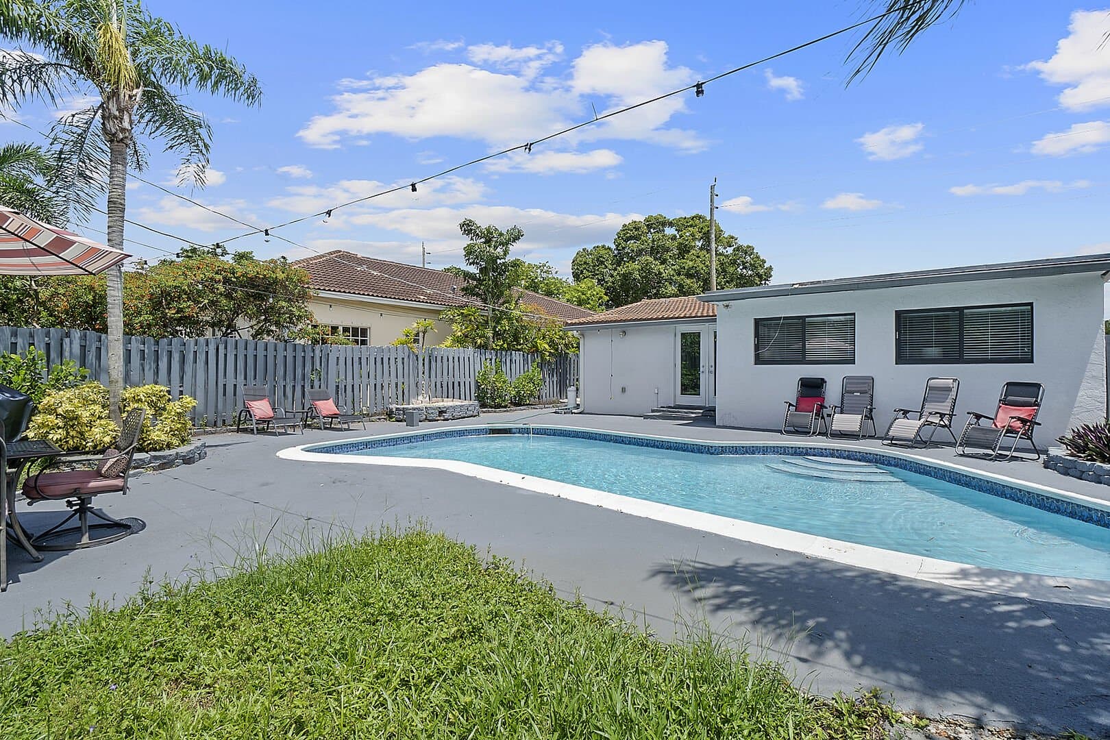 Wilton Manor - Image 24