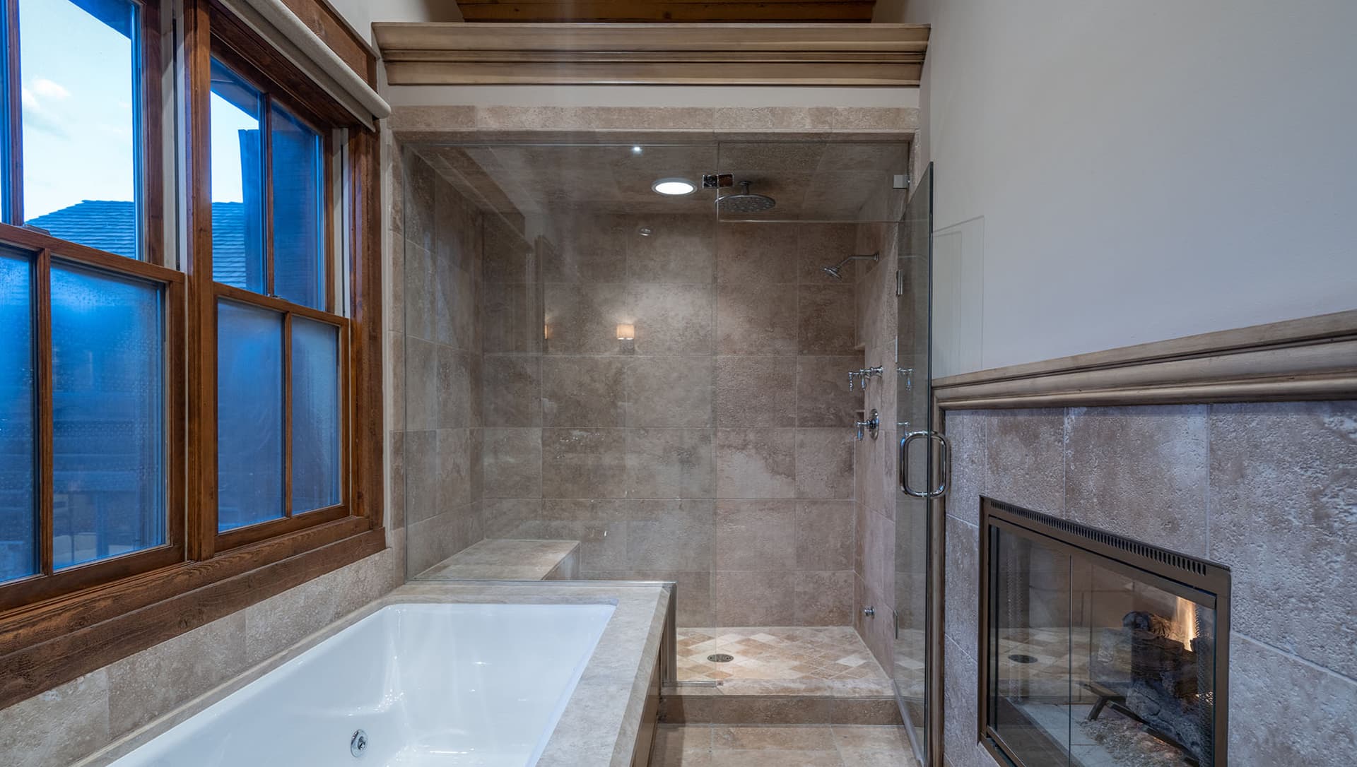 Country Club Estate - Image 24