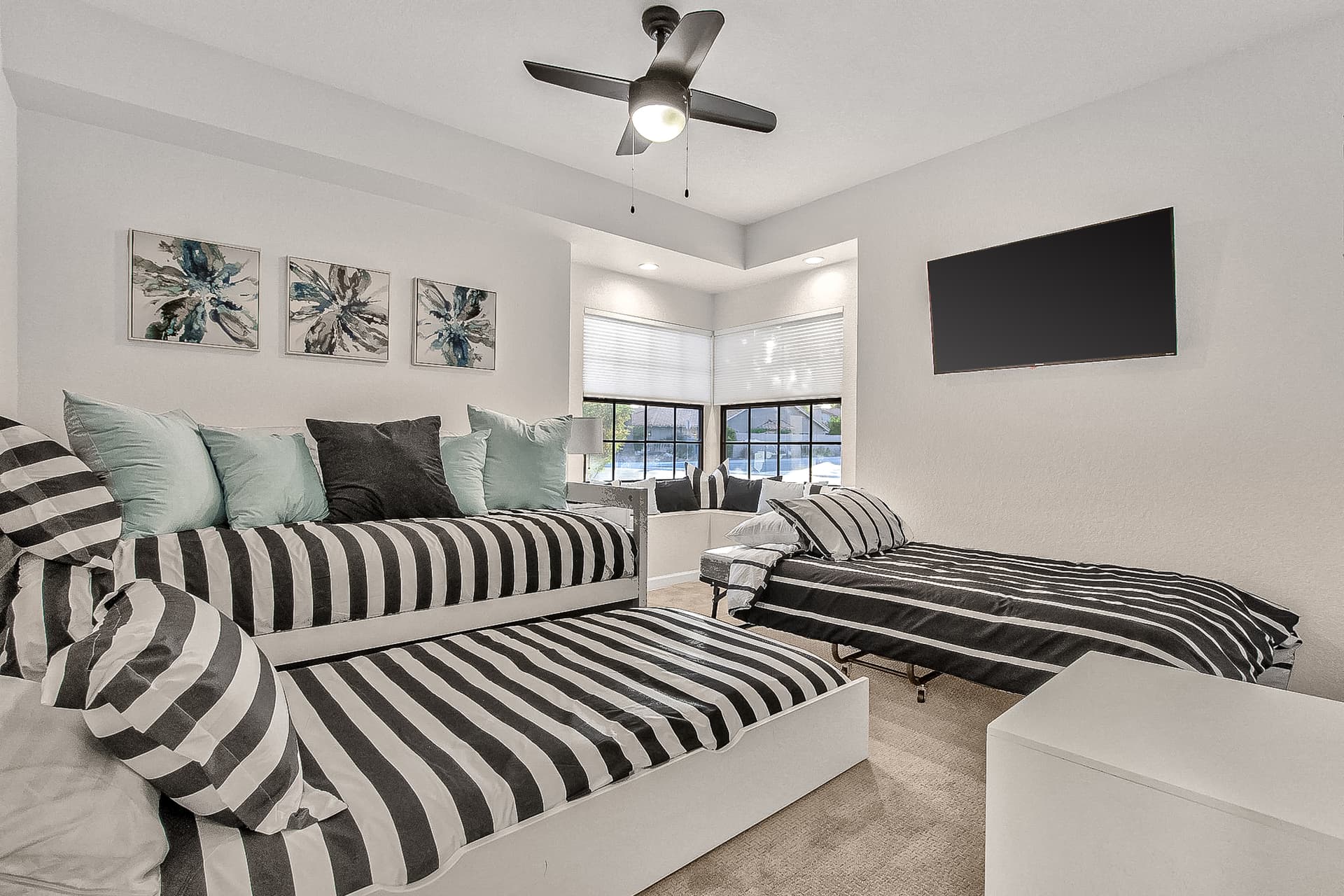 Sunset Ridge Retreat - Image 21