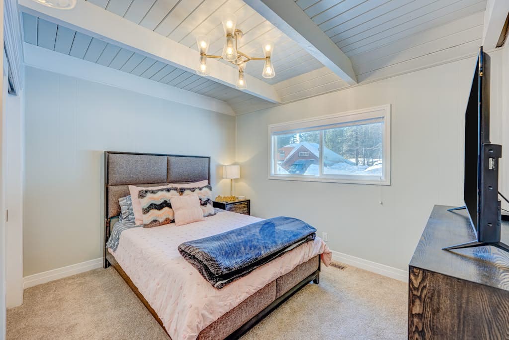 Home at the End of the Rainbow - Image 11