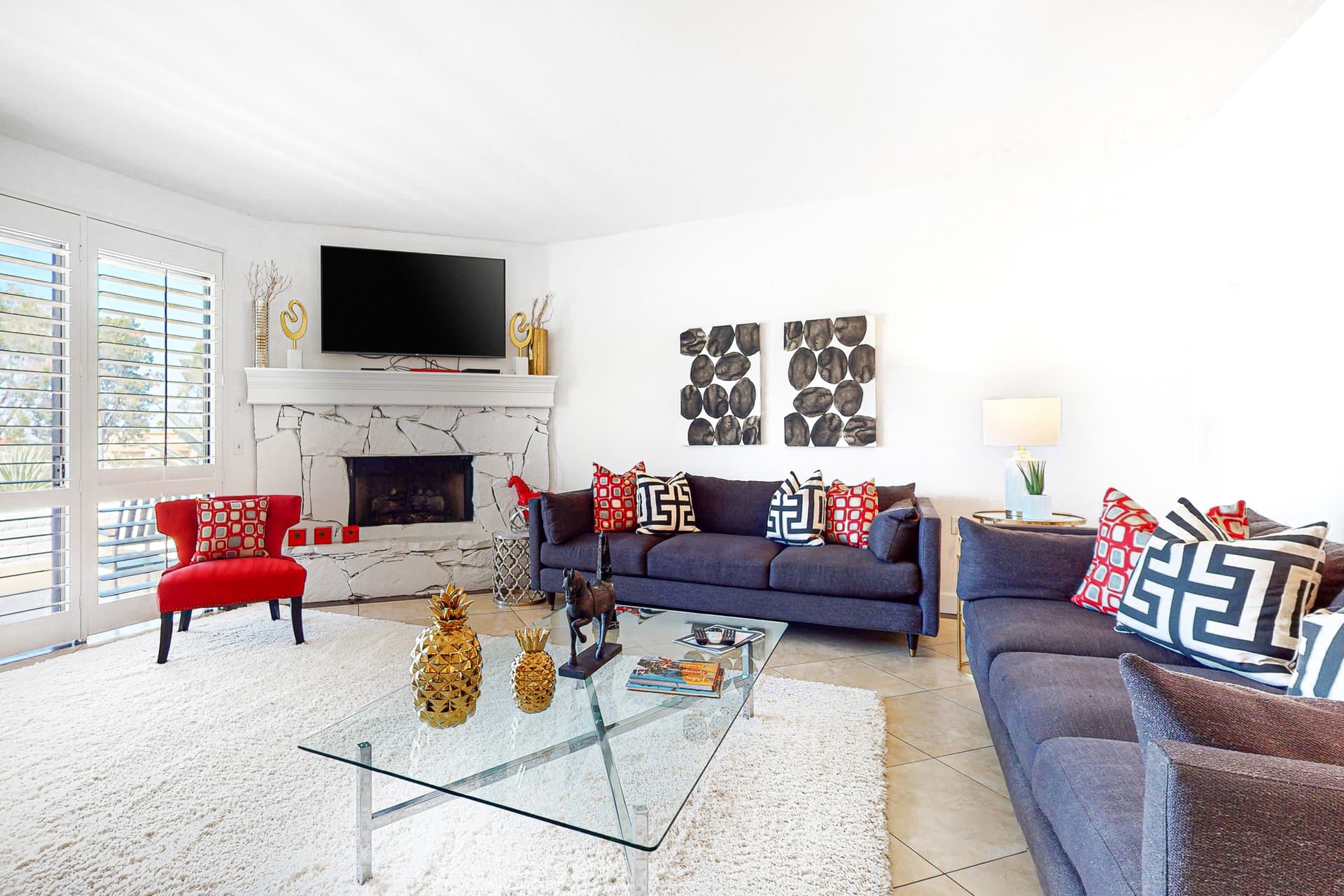 El Paseo Modern House - Image 2