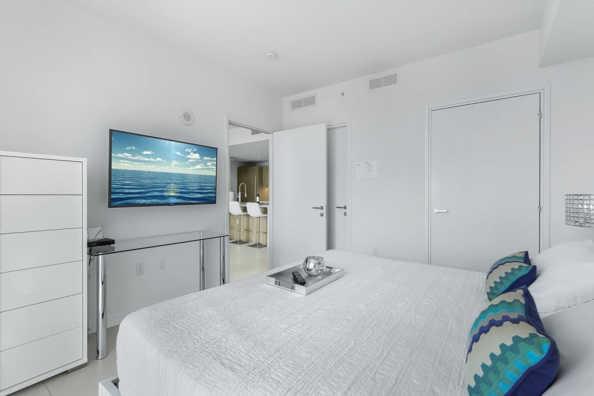 Coastal Home - Image 6