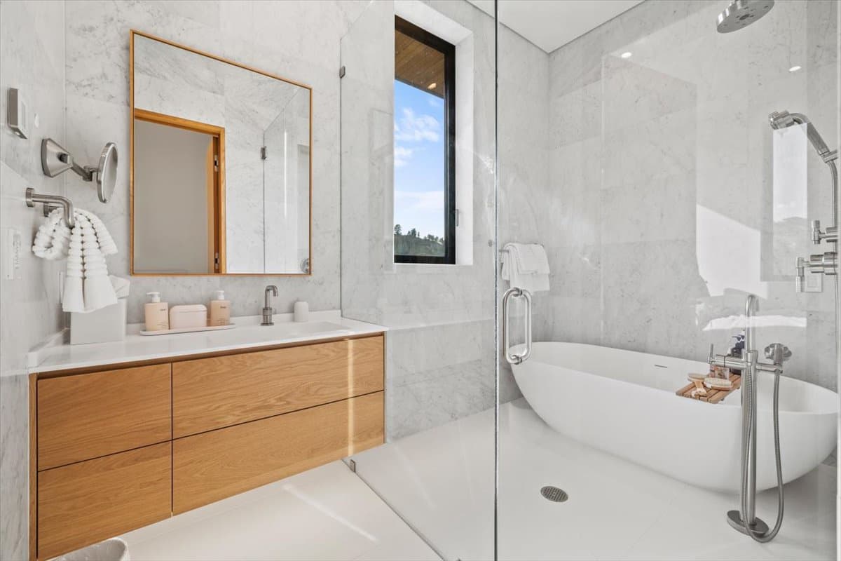 Panda Ranch Wing - Image 34