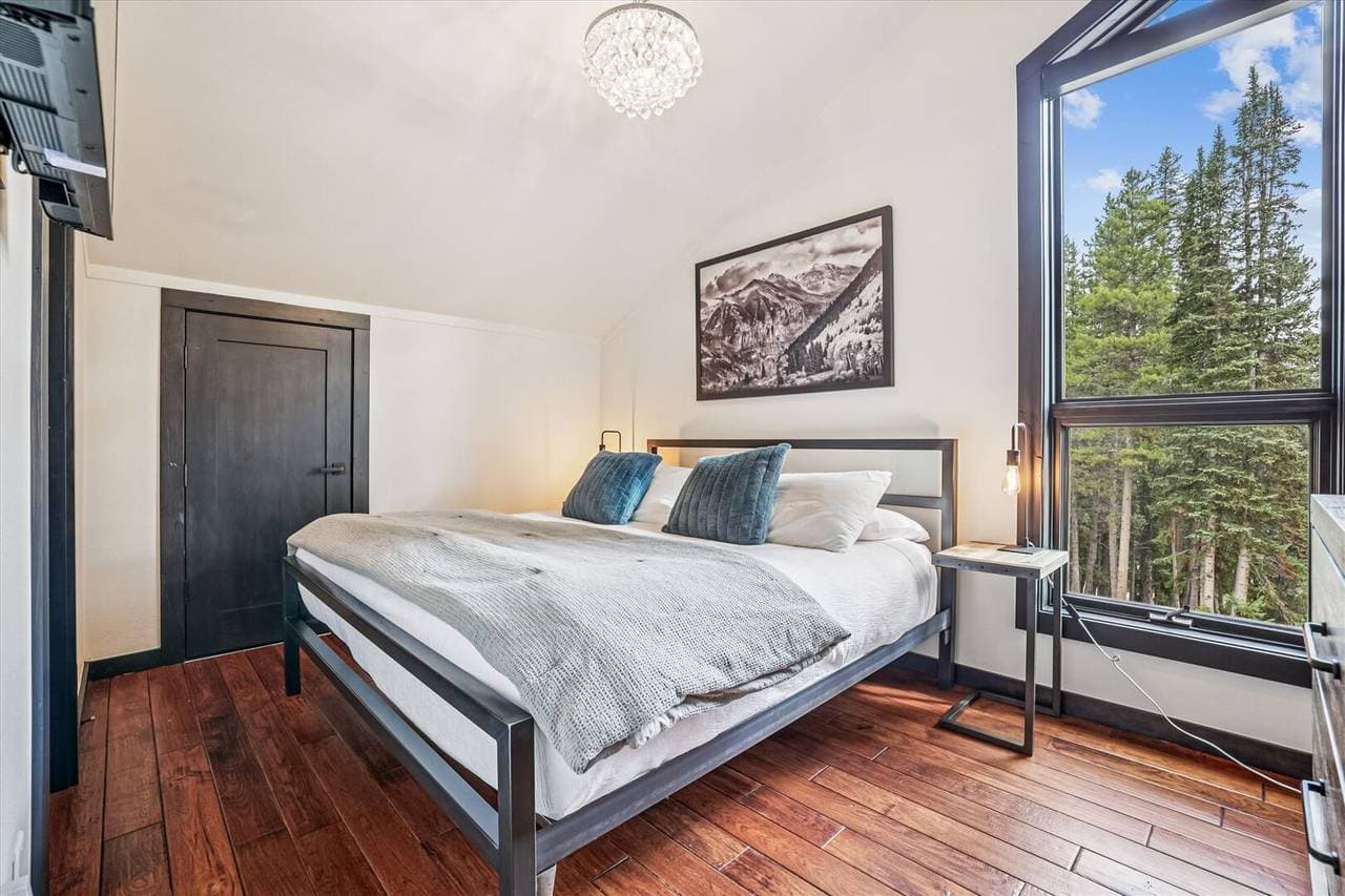 Summit Solitude Estate - Image 12