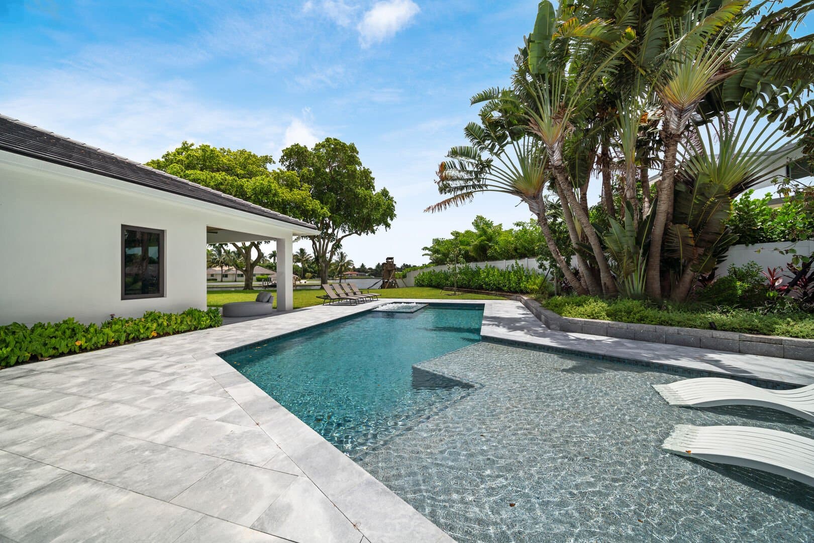 Waters Edge #906 - Image 5