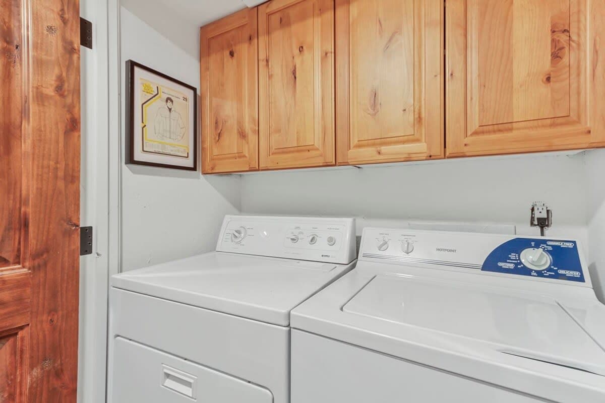 Peak Eight Mountain Escape - Image 31