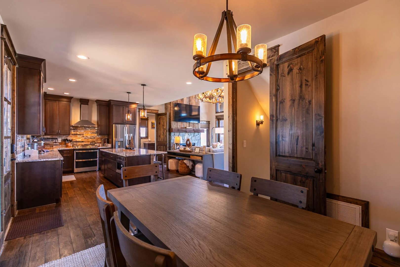 Bear Haven Hideaway - Image 6