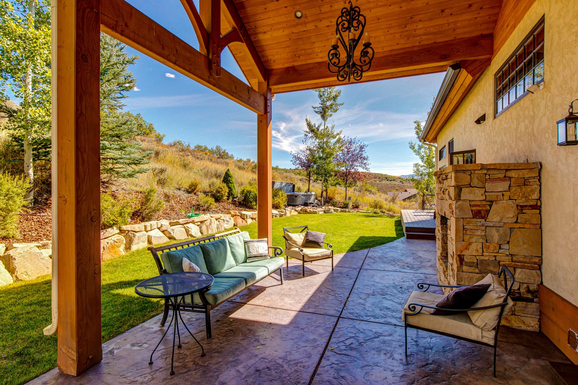 Mountain Hillside Manor - Image 37