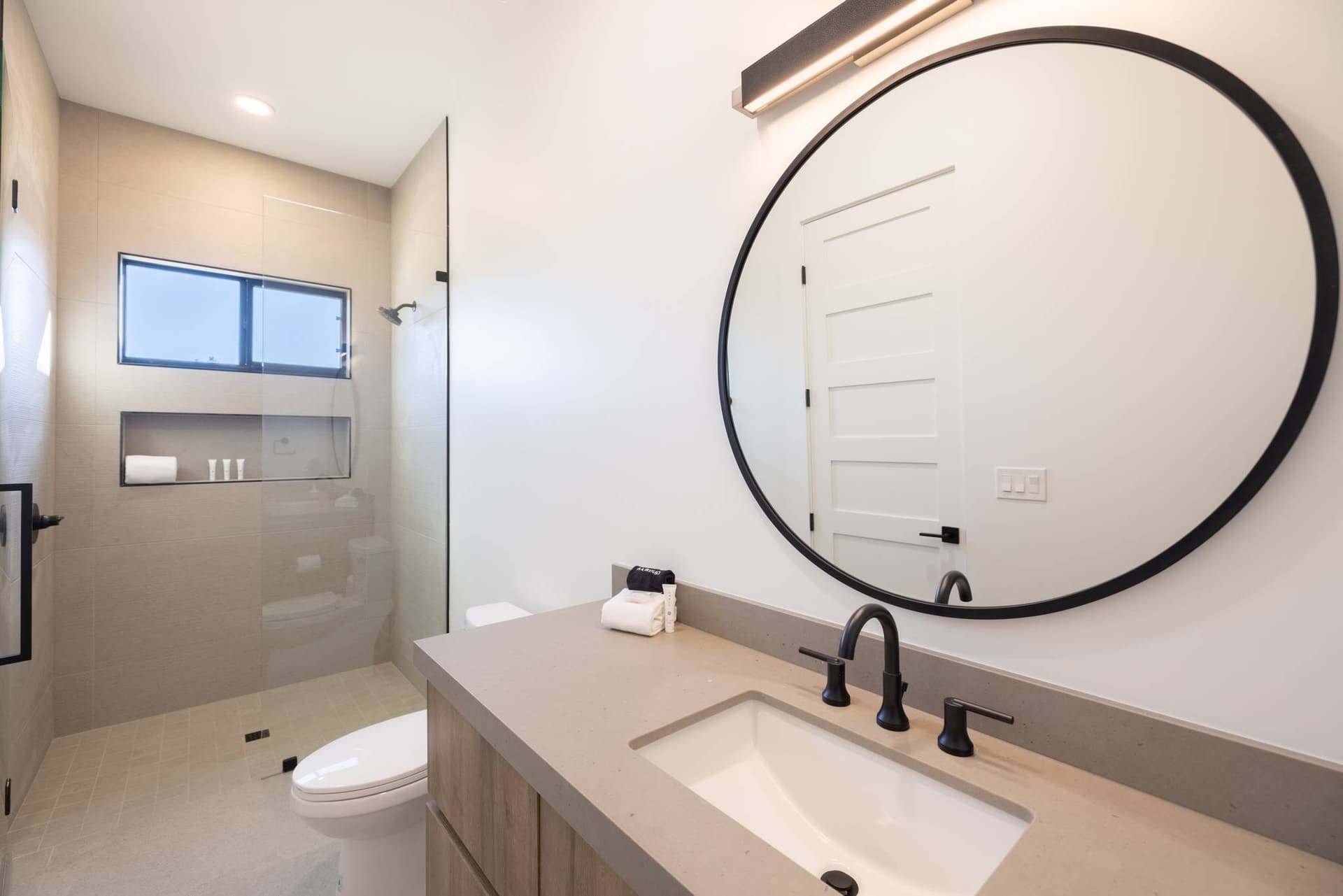 Estate on Harmony - Image 34