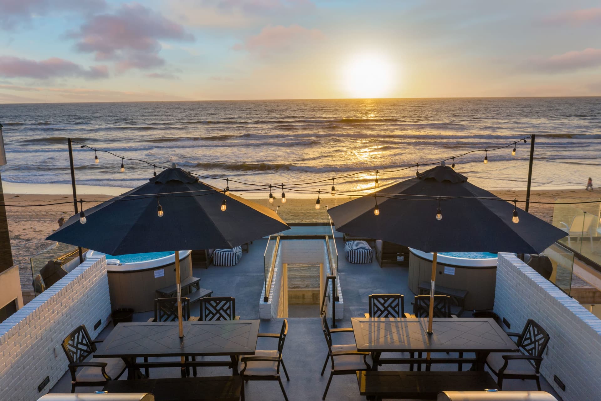 Oceanfront Right Masterpiece - Image 22