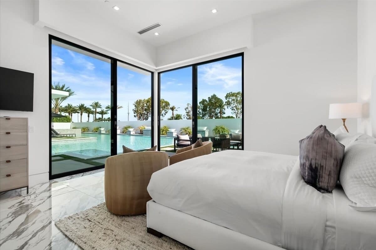 Bravo Villa #11 - Image 19