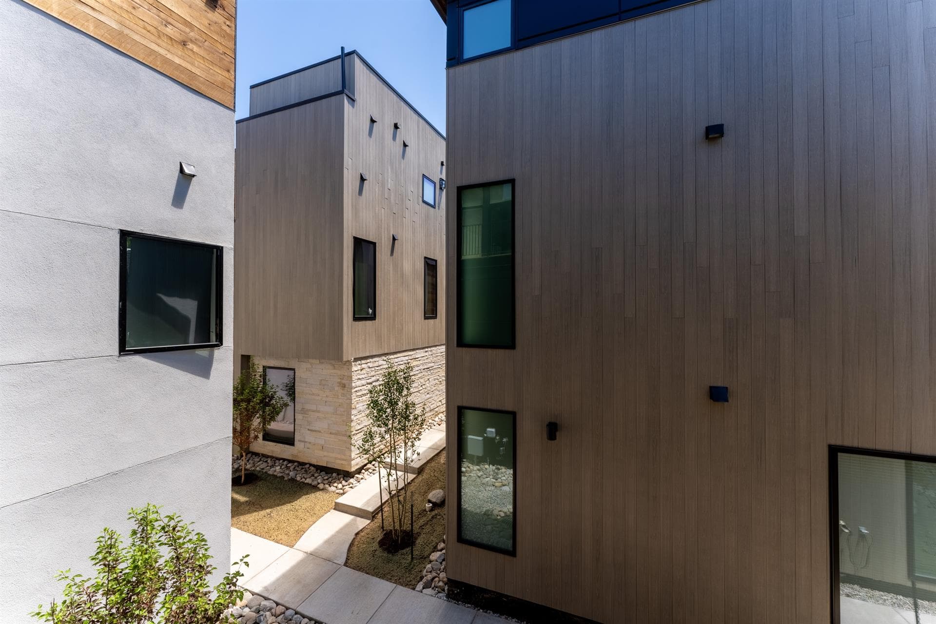 Frisco Aly - Image 28