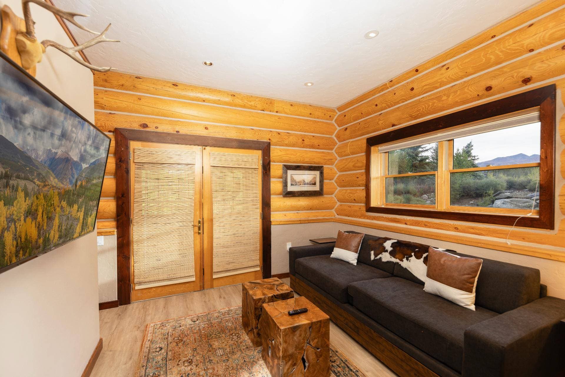 Modern Ski Home - Image 12
