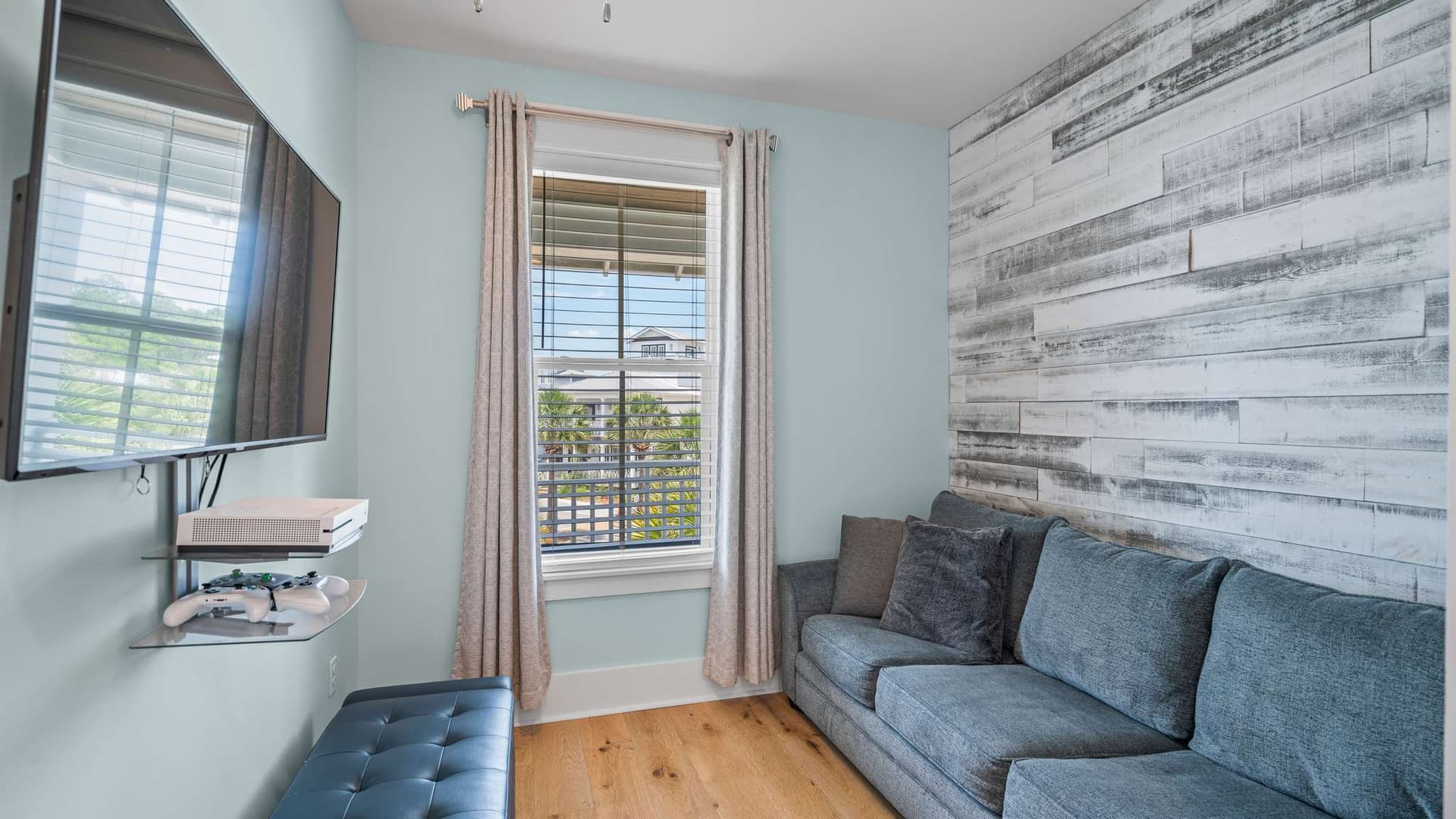 Barefoot Haven - Image 25