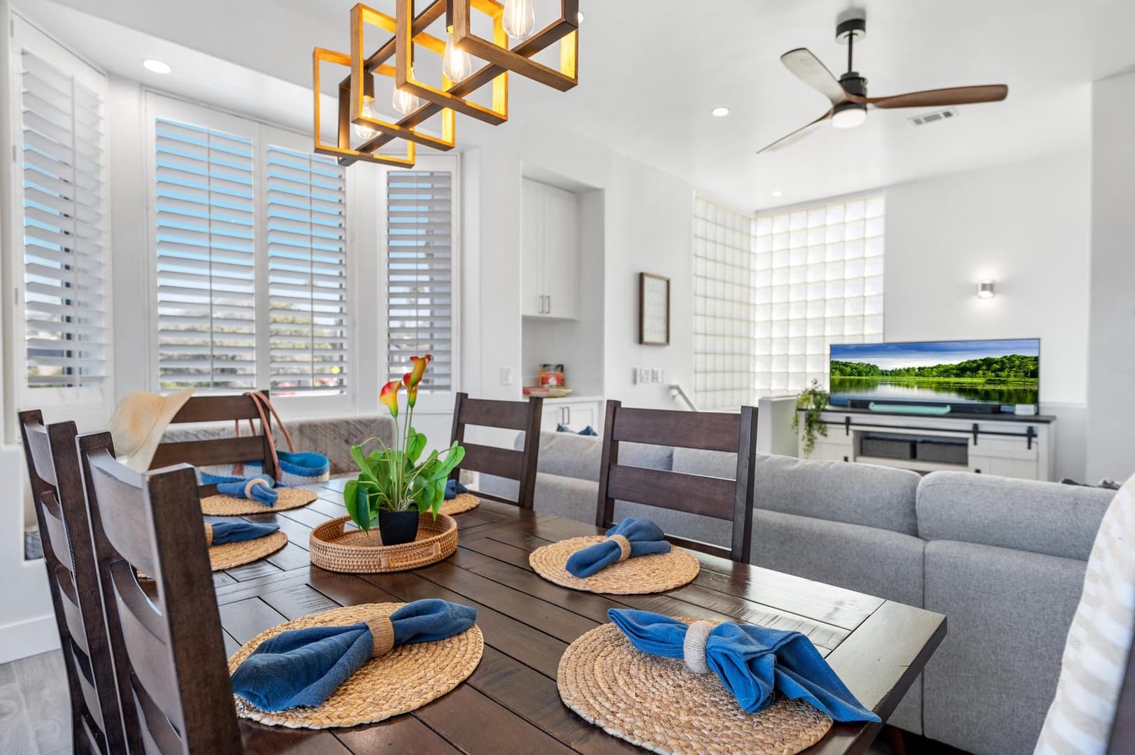 Casa Blanca - Image 7