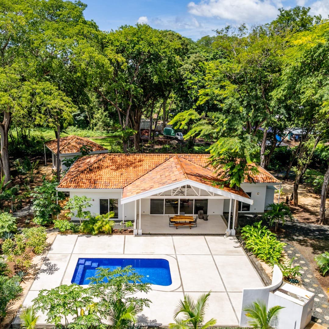 Casa Jardin - Image 1