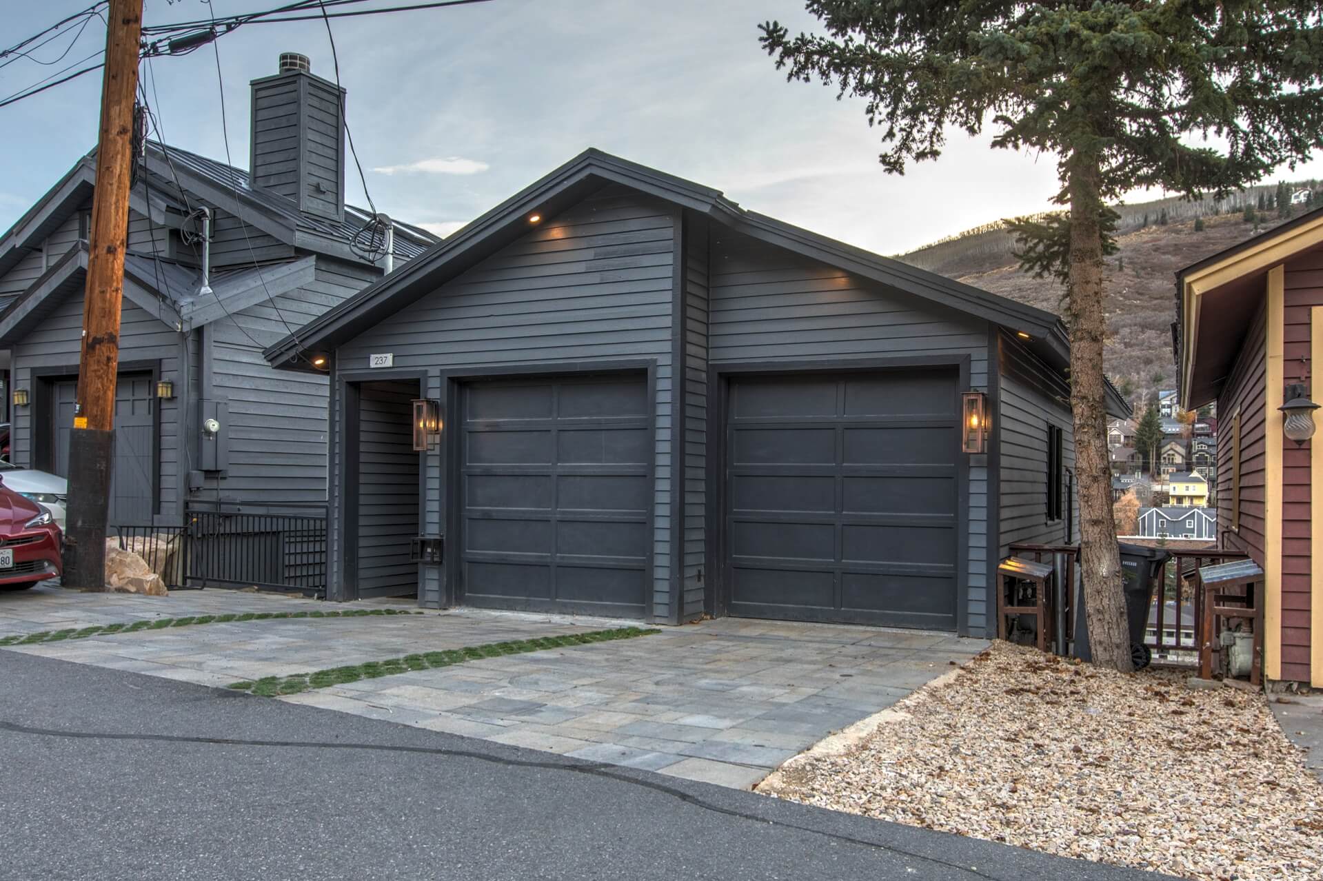 Upper Main #237 - Image 6